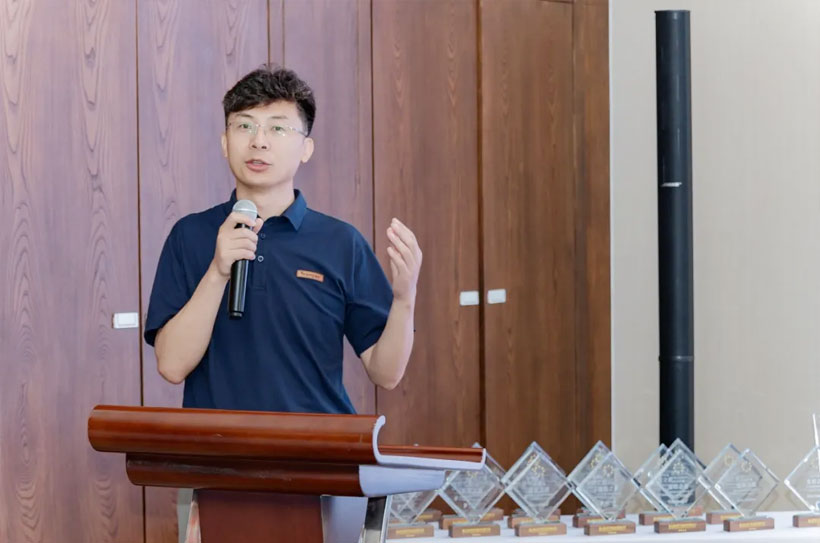 Joint hands with Venjong, Win the future together——2025 Kunshan Venjong ‘Golden Wheel Star’Elite Seminar successfully  held